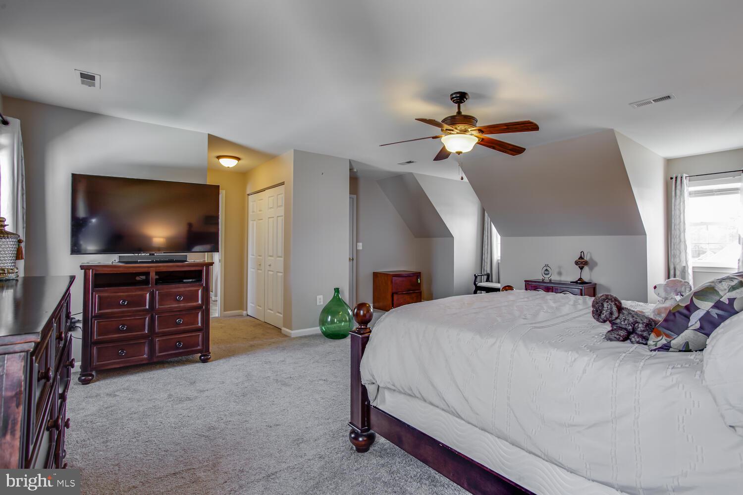 WESTBURY - Residential