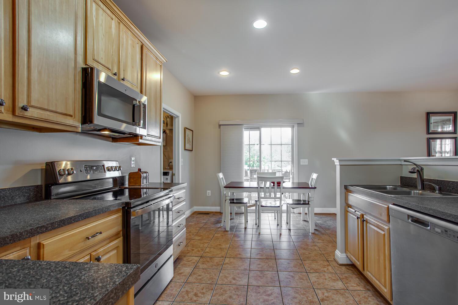 WESTBURY - Residential