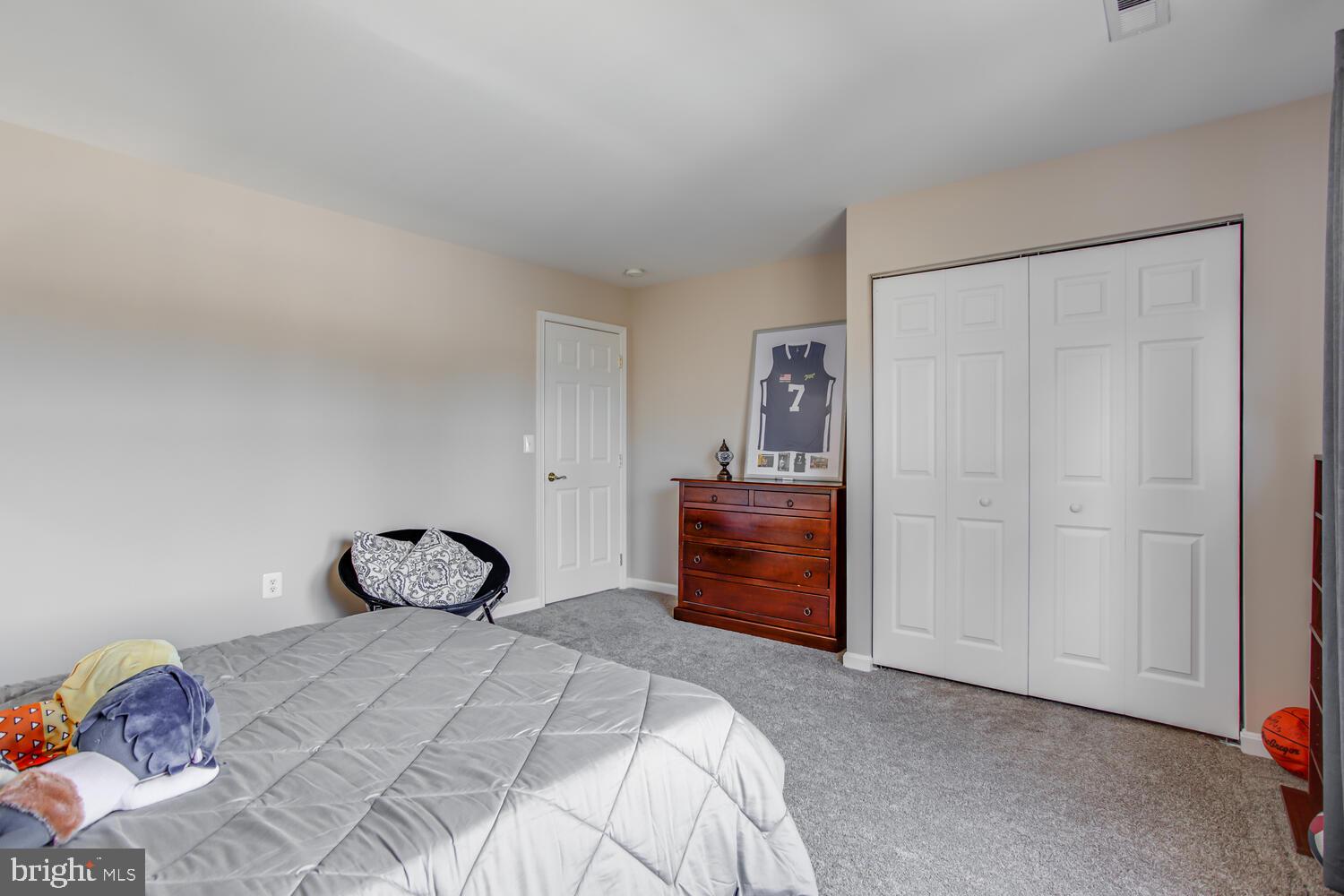 WESTBURY - Residential