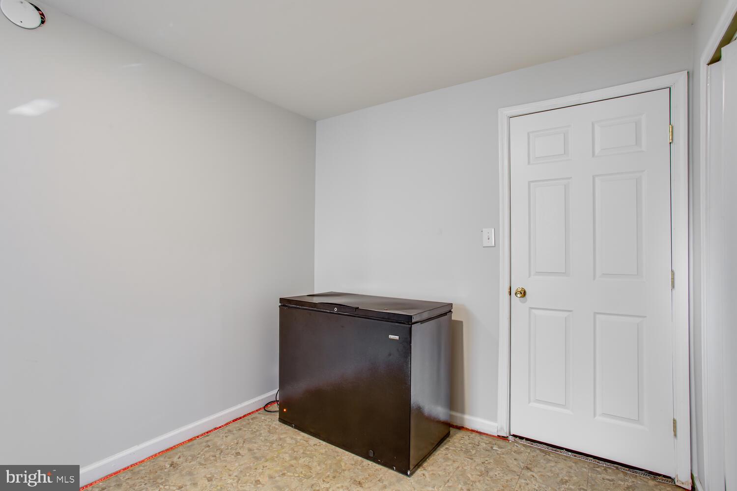 WESTBURY - Residential