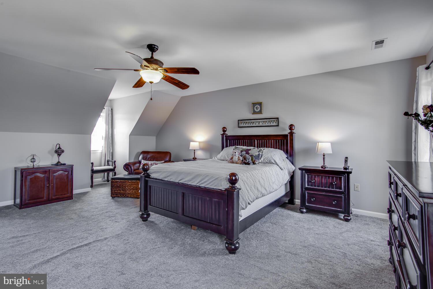 WESTBURY - Residential