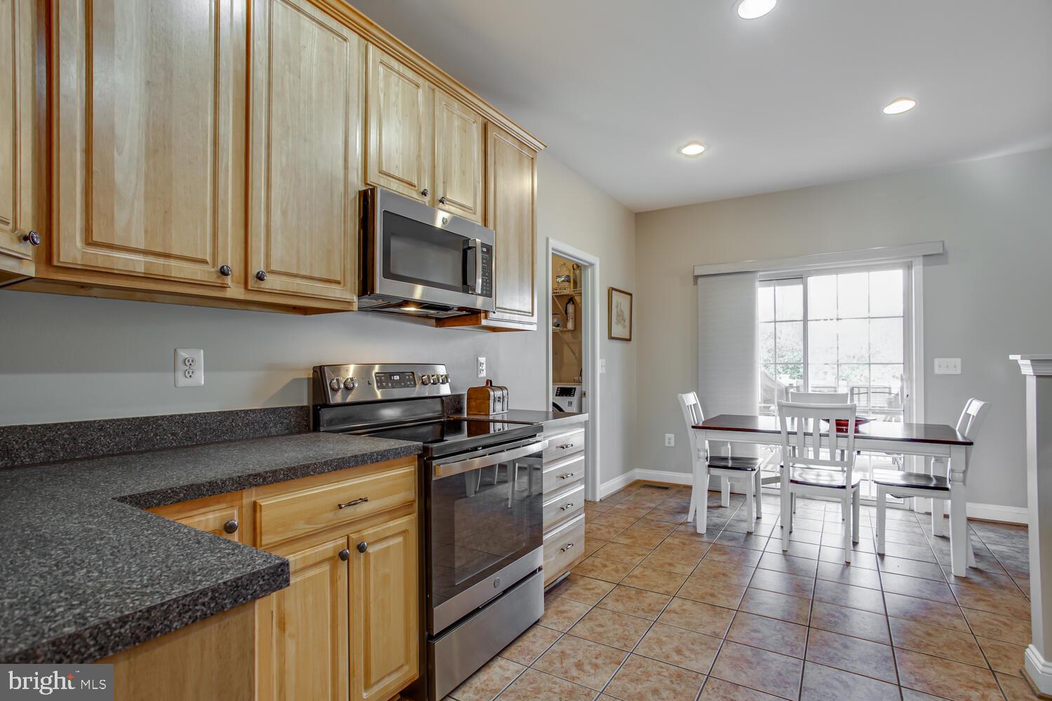 WESTBURY - Residential