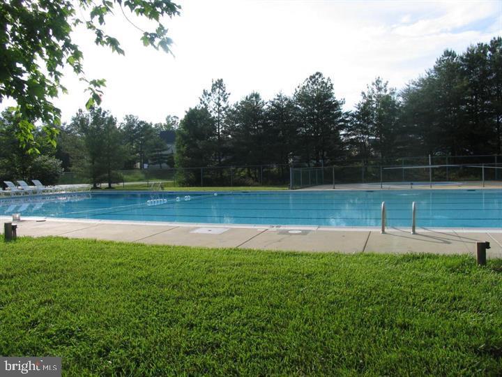 WESTBURY - Residential