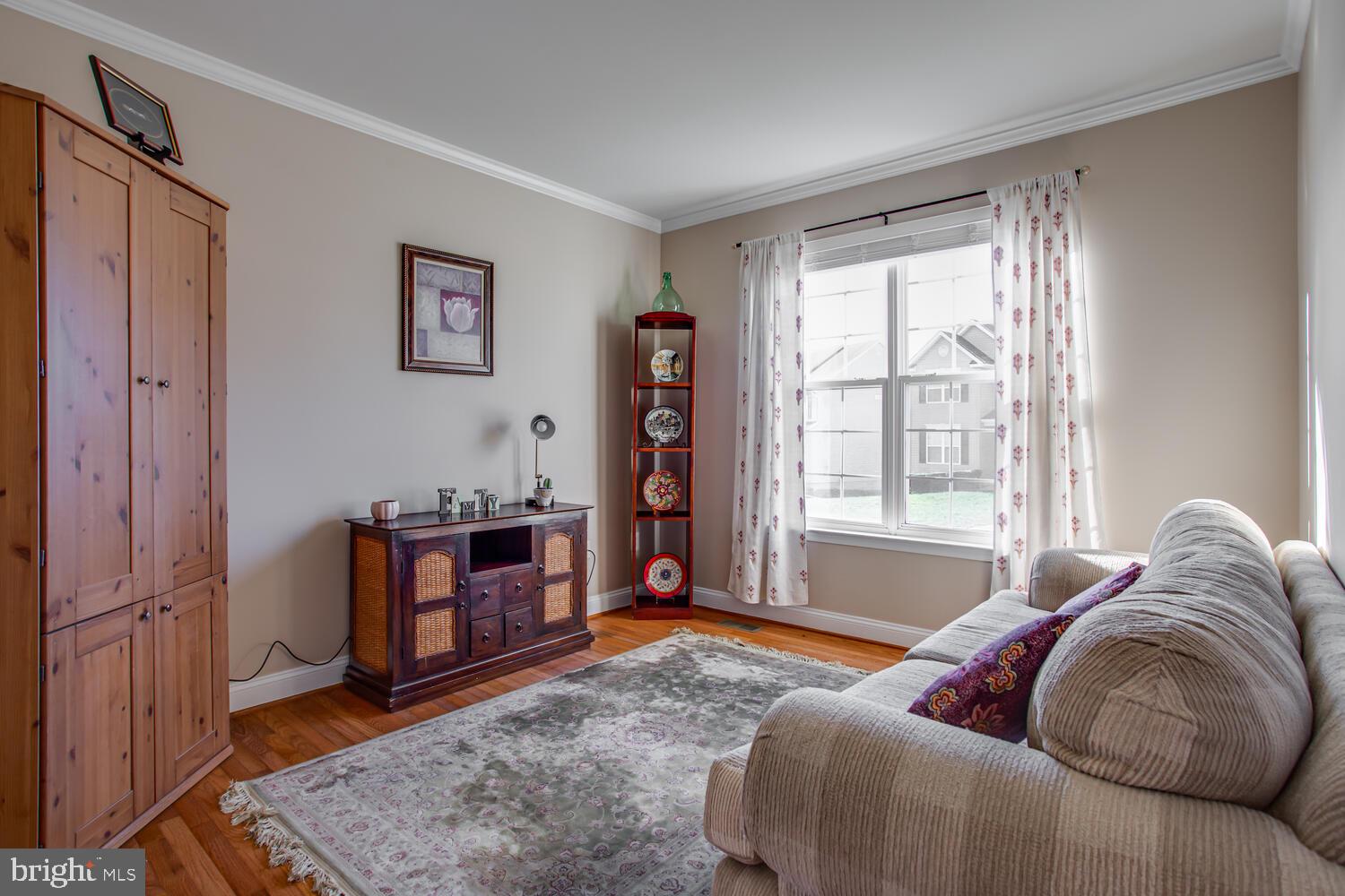 WESTBURY - Residential