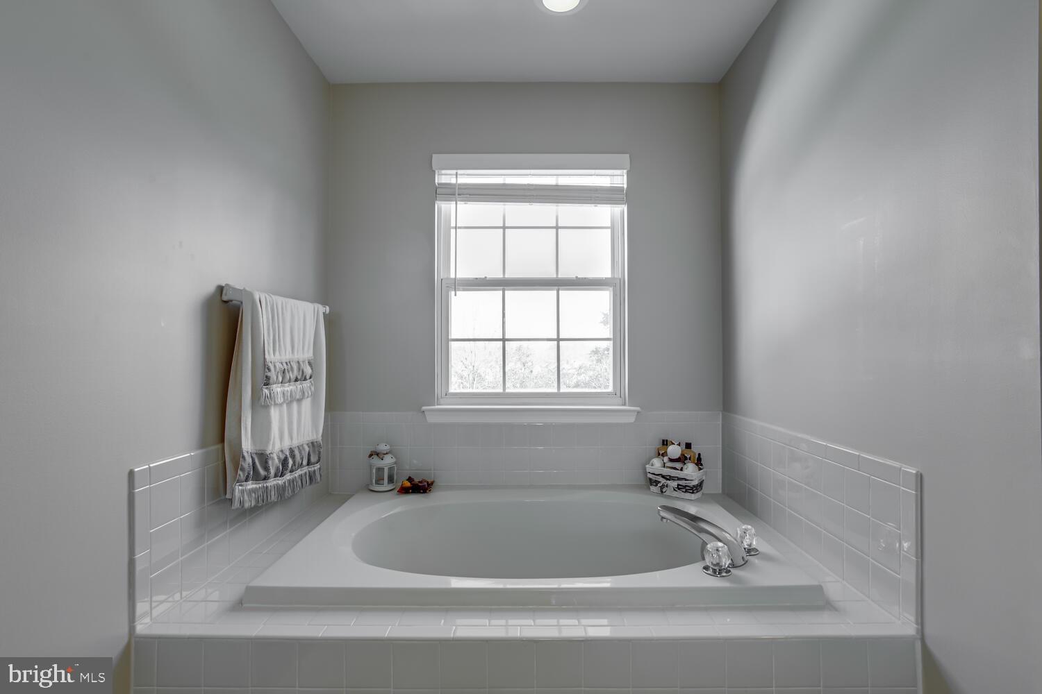 WESTBURY - Residential