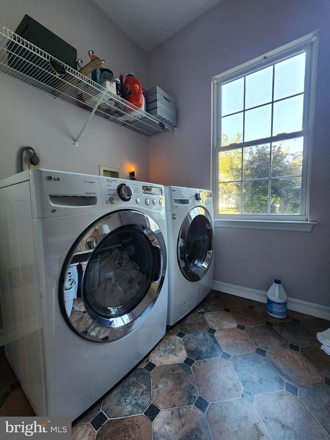 EDGEWOOD - Residential Lease