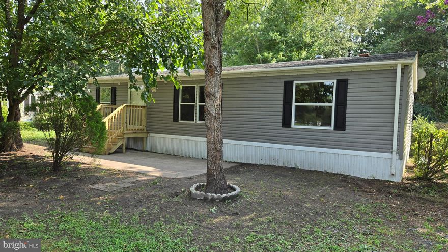 Newly updated and move in ready. This 3 bedroom 2 bath manufactured home is located on spacious lot in the Cedarhurst Manufactured Home Community. This home has an open kitchen that leads into the living room. The home features a number of upgrades including new flooring , paint and water heater.  Master bedroom offers a walk-in closet and full master bath. Private backyard with a large shed offers additional storage. Buyer must be approved by the park before purchasing and moving in. 

Ground Rent is currently $550 per month which includes water, sewer, and property tax. Trash is currently $11.66 per month. Contact park management to confirm this information.  Schedule a private tour! Seller is providing a home warranty from America's Preferred Home Warranty.

***Note: Listing agent has ownership interest in this property.***