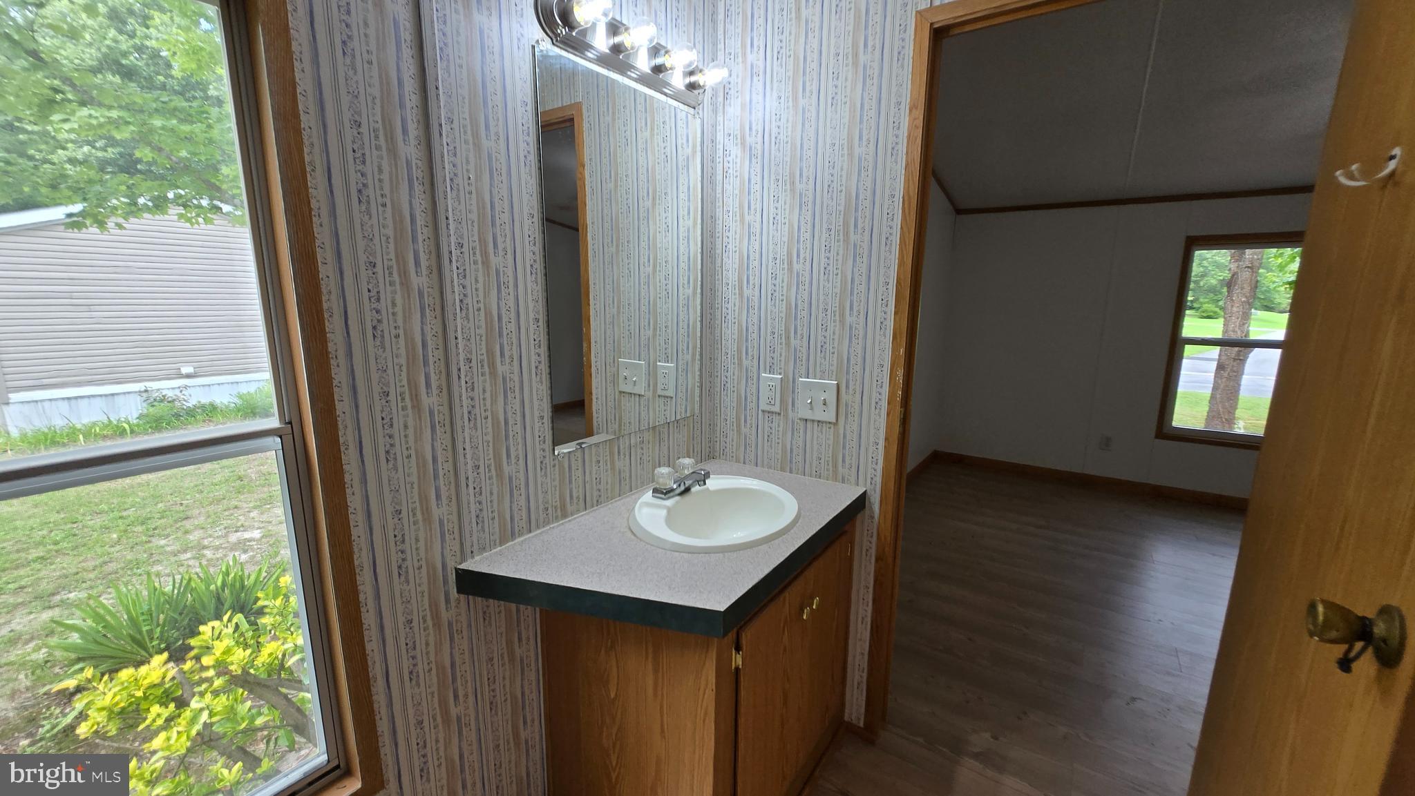 CEDARHURST ACRES - Residential