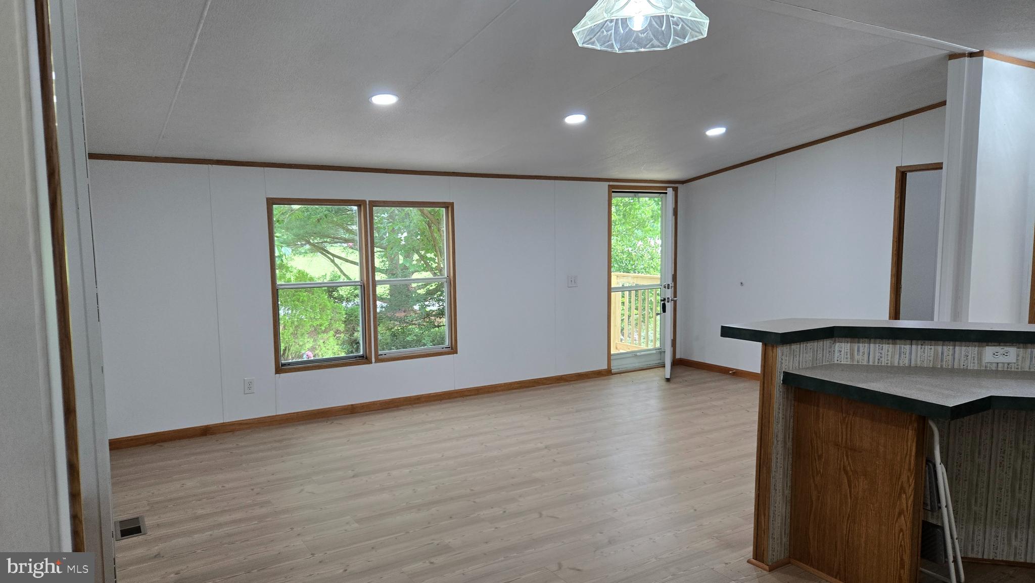 CEDARHURST ACRES - Residential