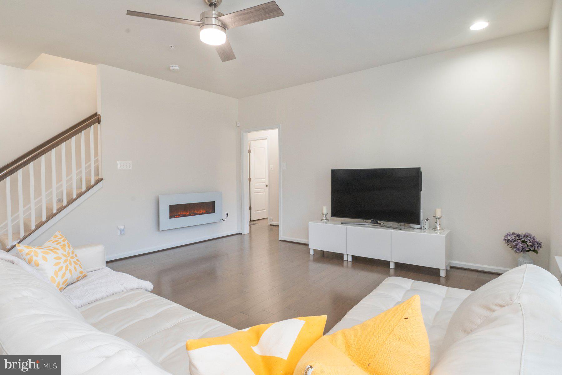 HARMANS RIDGE - Residential