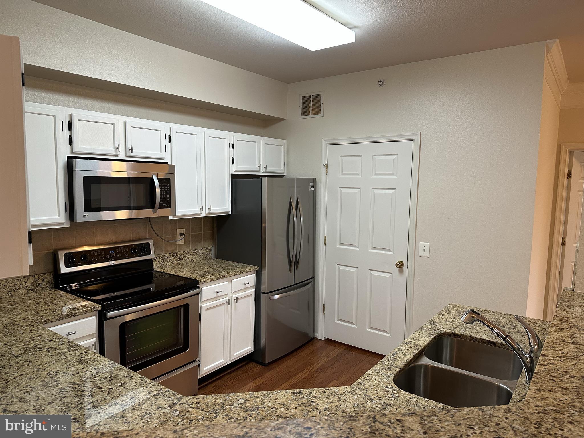 GATES OF MCLEAN - Residential Lease