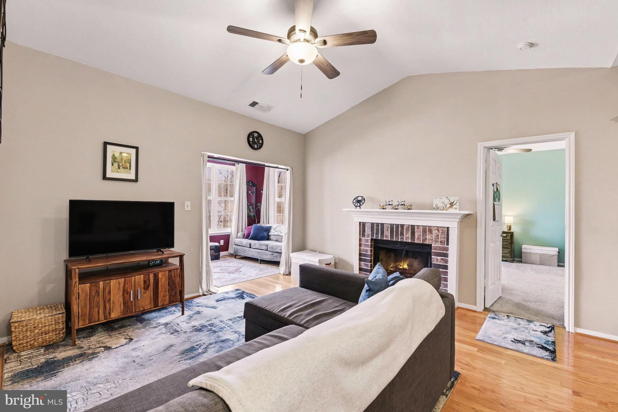 ENGLISH COUNTRY MANOR - Residential