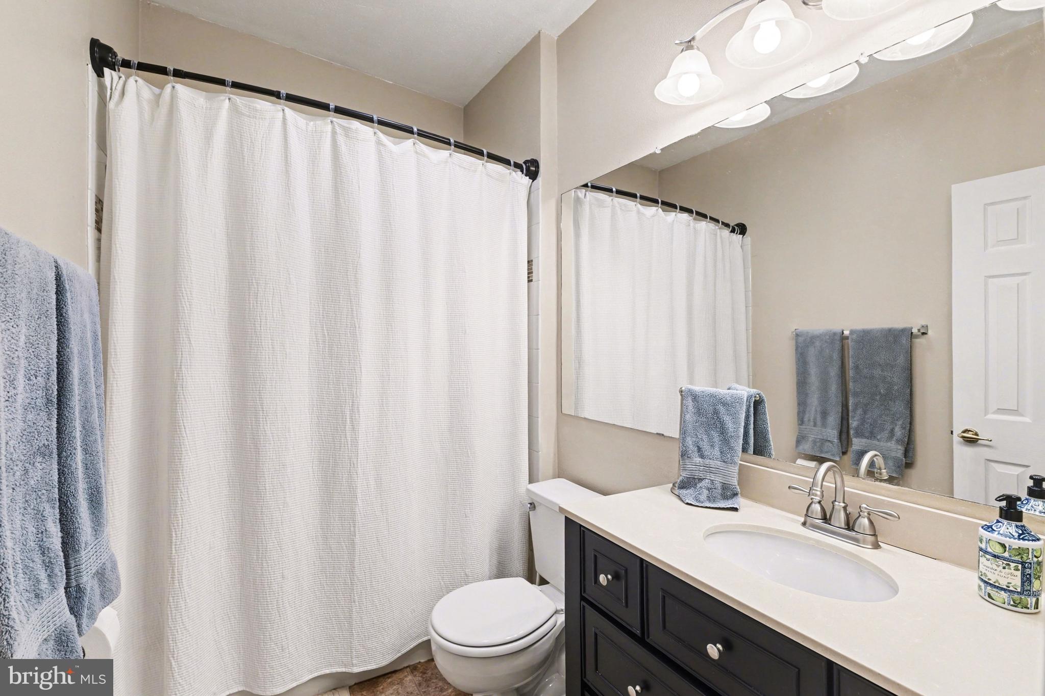 ENGLISH COUNTRY MANOR - Residential