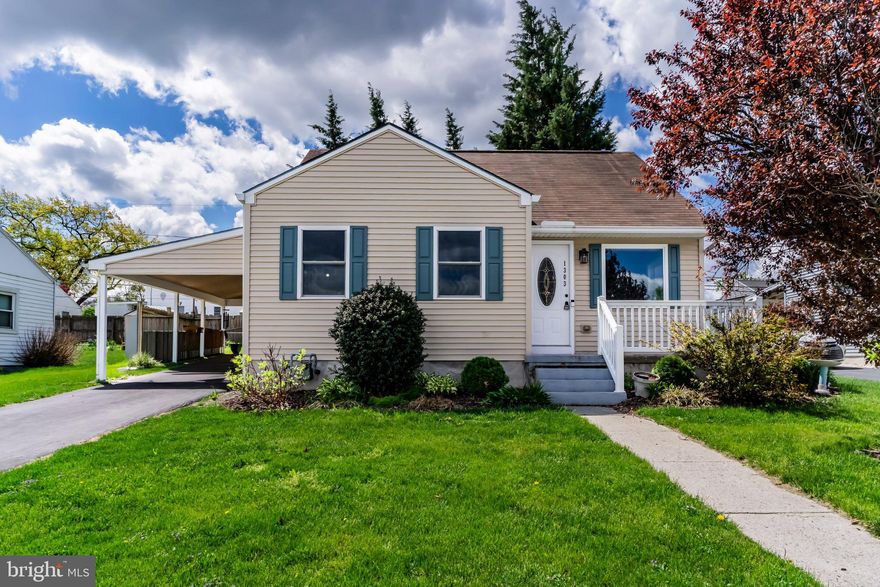 This cute cape cod is located in  Highland Park and is only a short walk from Cedar Cliff high school. Well maintained 3 Bedroom and 2 Bathroom with a carport and nice backyard for entertaining, gas forced air furnace with A/C, Radon system are a plus. Wonderful home if your starting out or perhaps right sizing.
Call today to set up a time to see your new home.