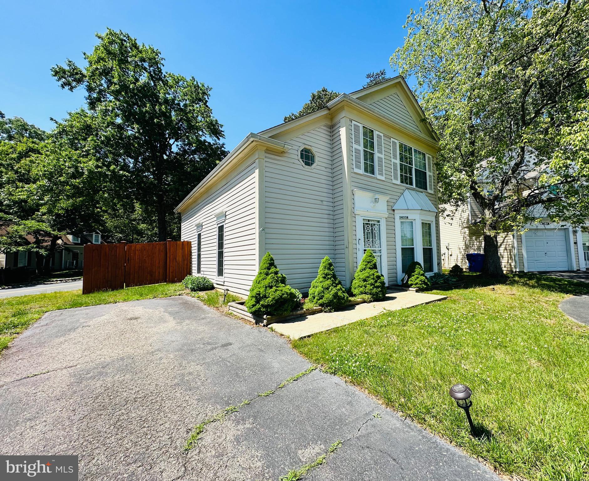 3433 AZALEA PLACE A