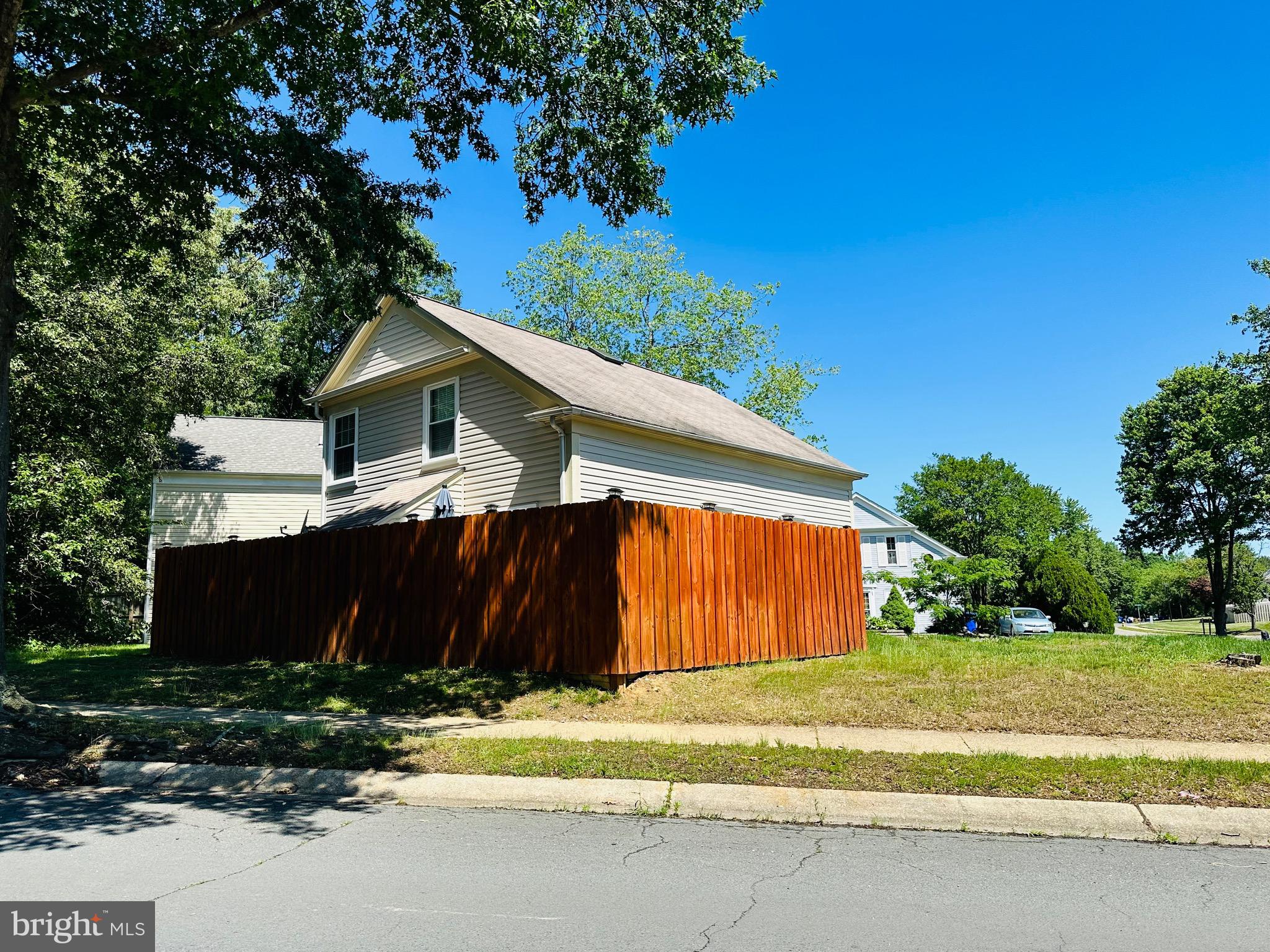 3433 AZALEA PLACE A