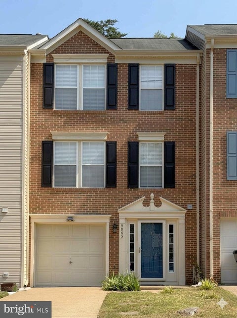Townhouse For Sale - 9905 Grass Market Court<br/> FREDERICKSBURG, VA 22408