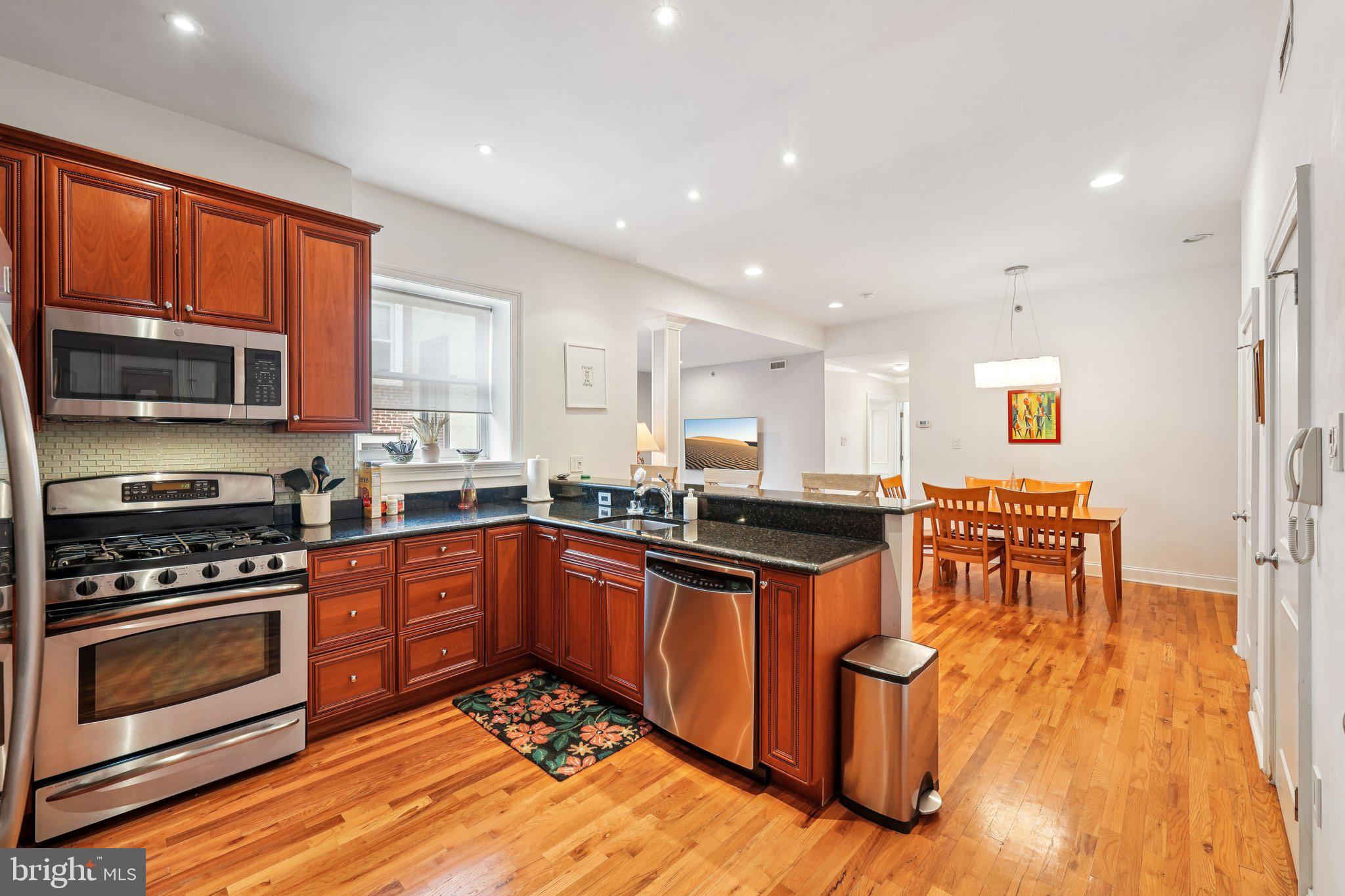 920 CLINTON STREET 3R