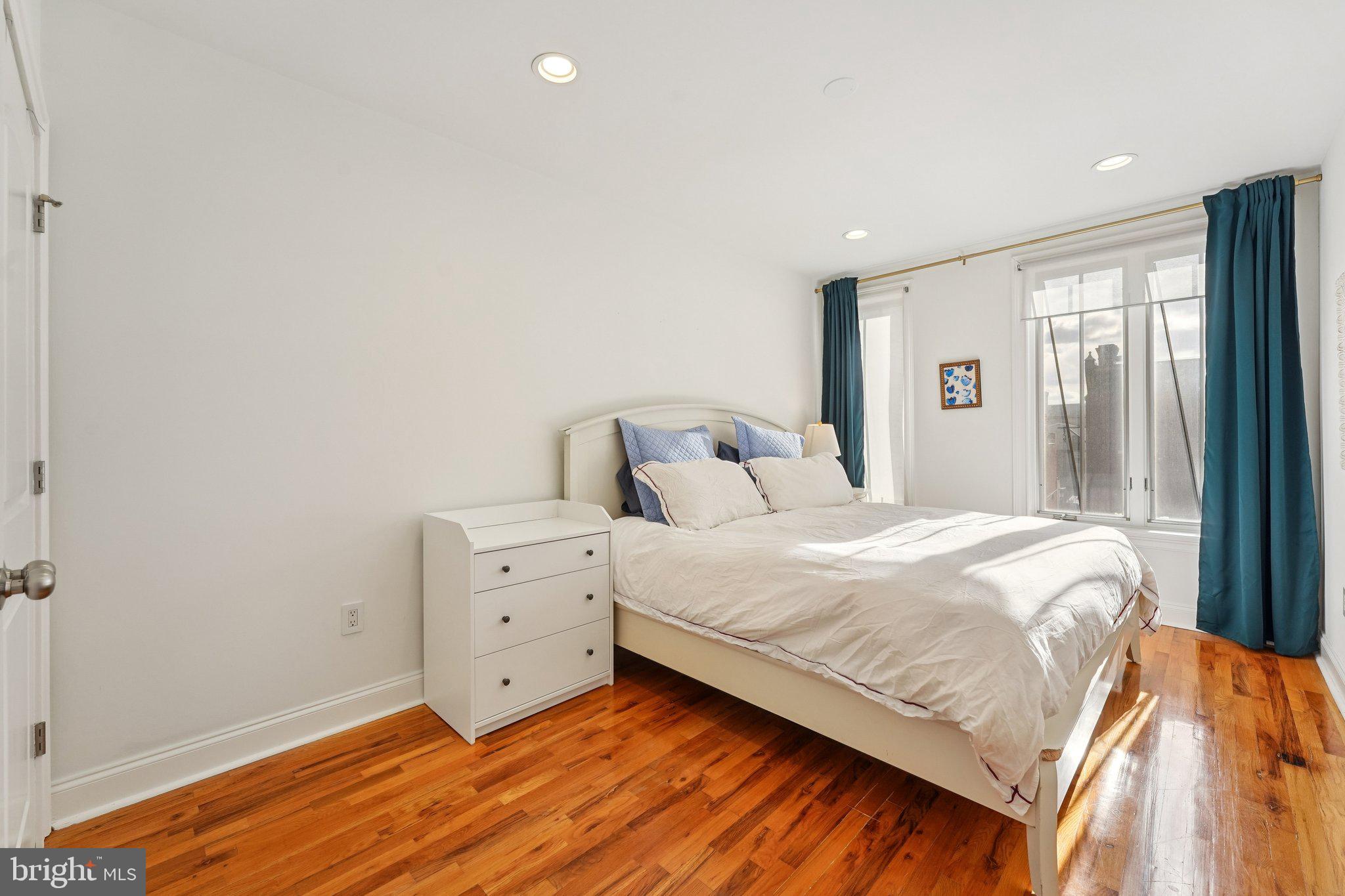 WASHINGTON SQ WEST - Residential