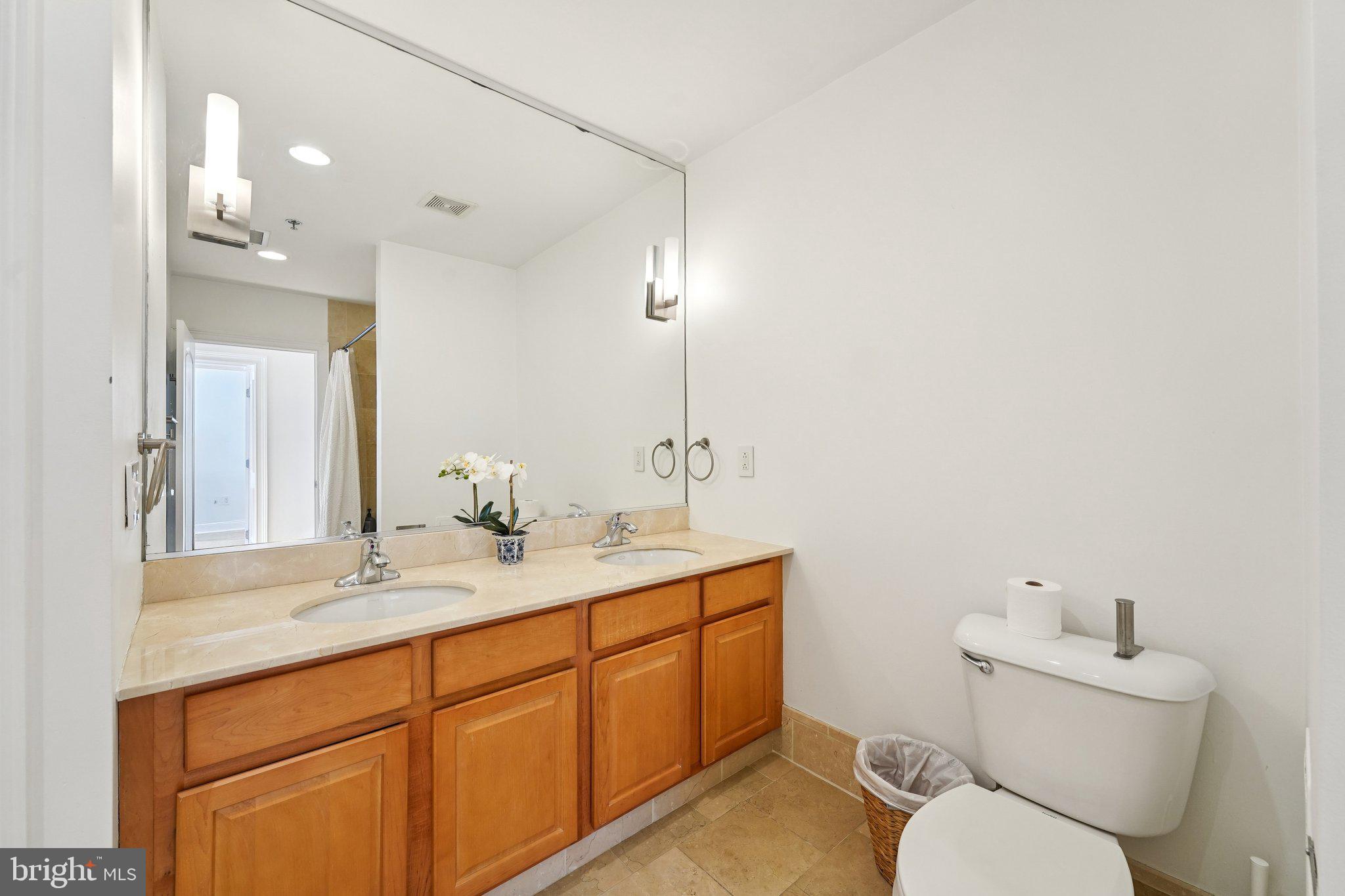 WASHINGTON SQ WEST - Residential