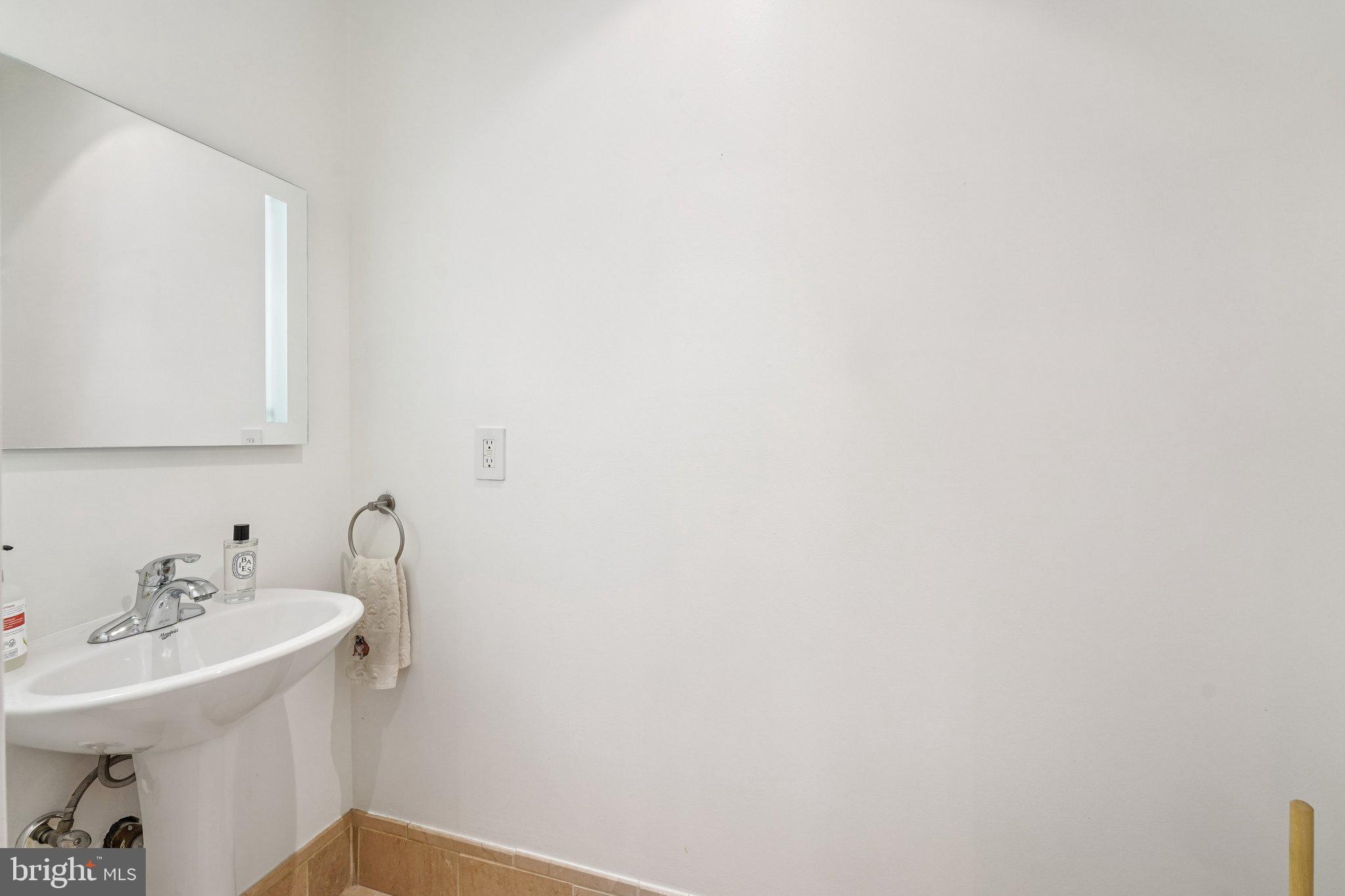 WASHINGTON SQ WEST - Residential