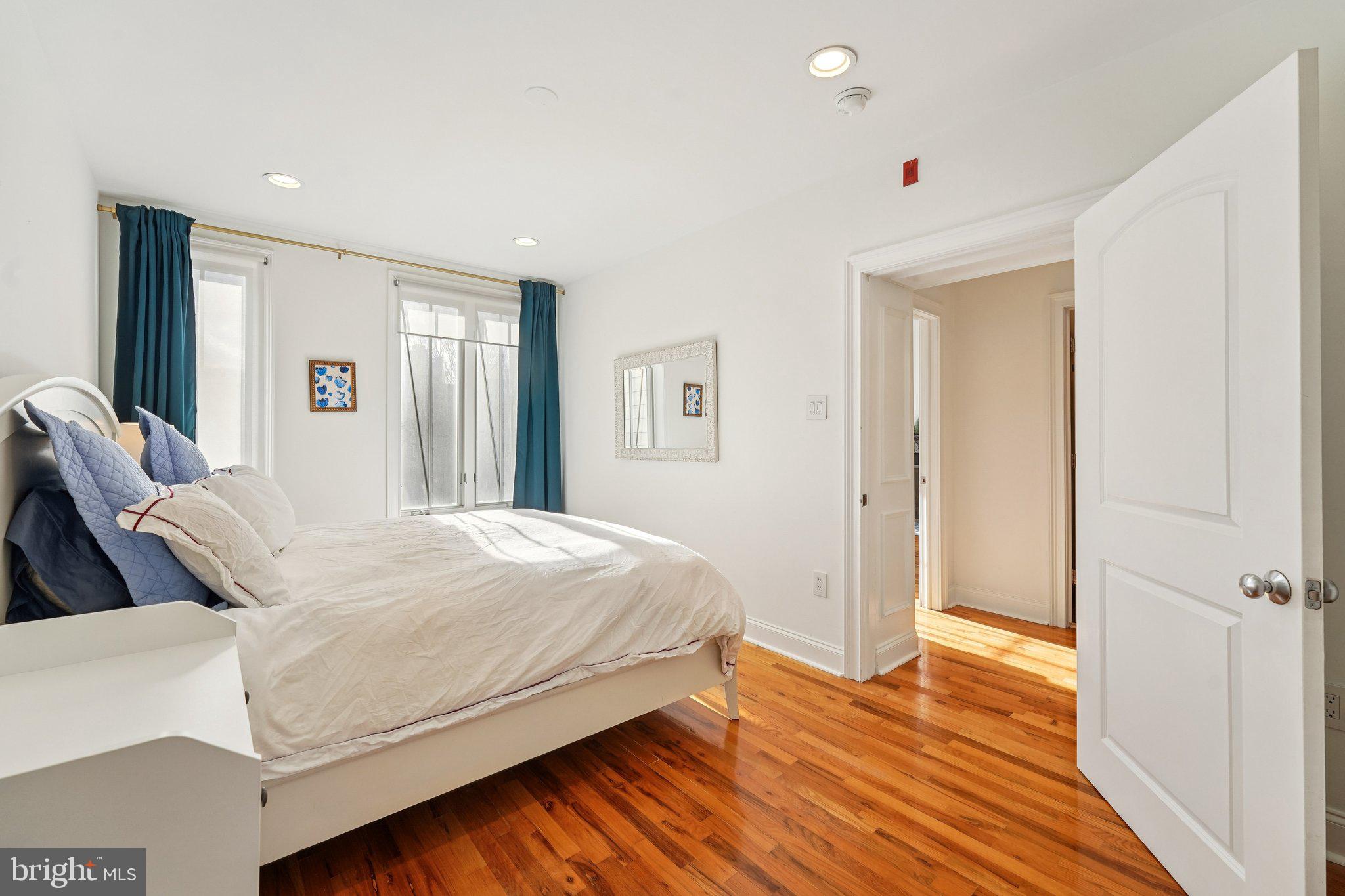 WASHINGTON SQ WEST - Residential