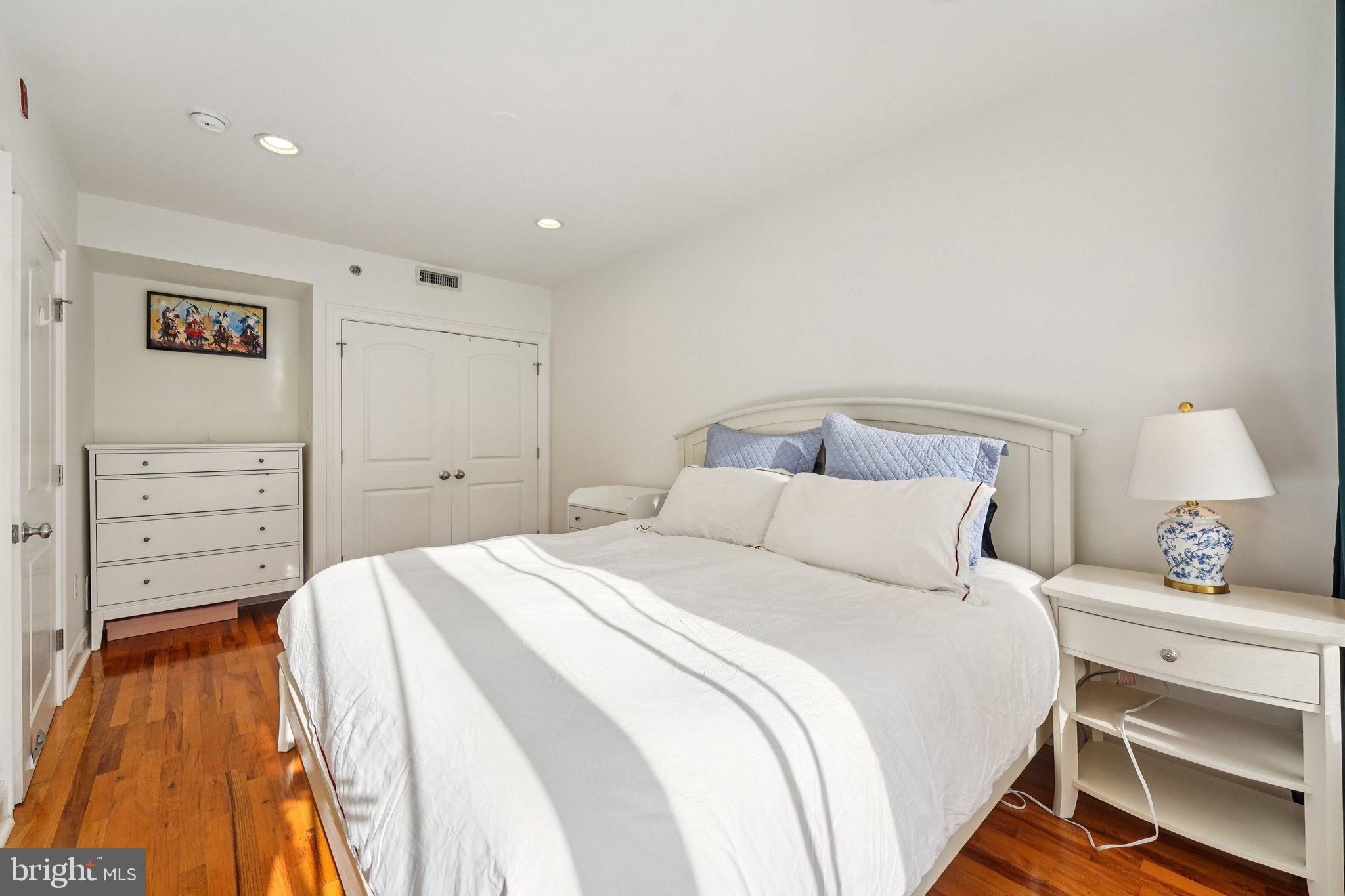 WASHINGTON SQ WEST - Residential