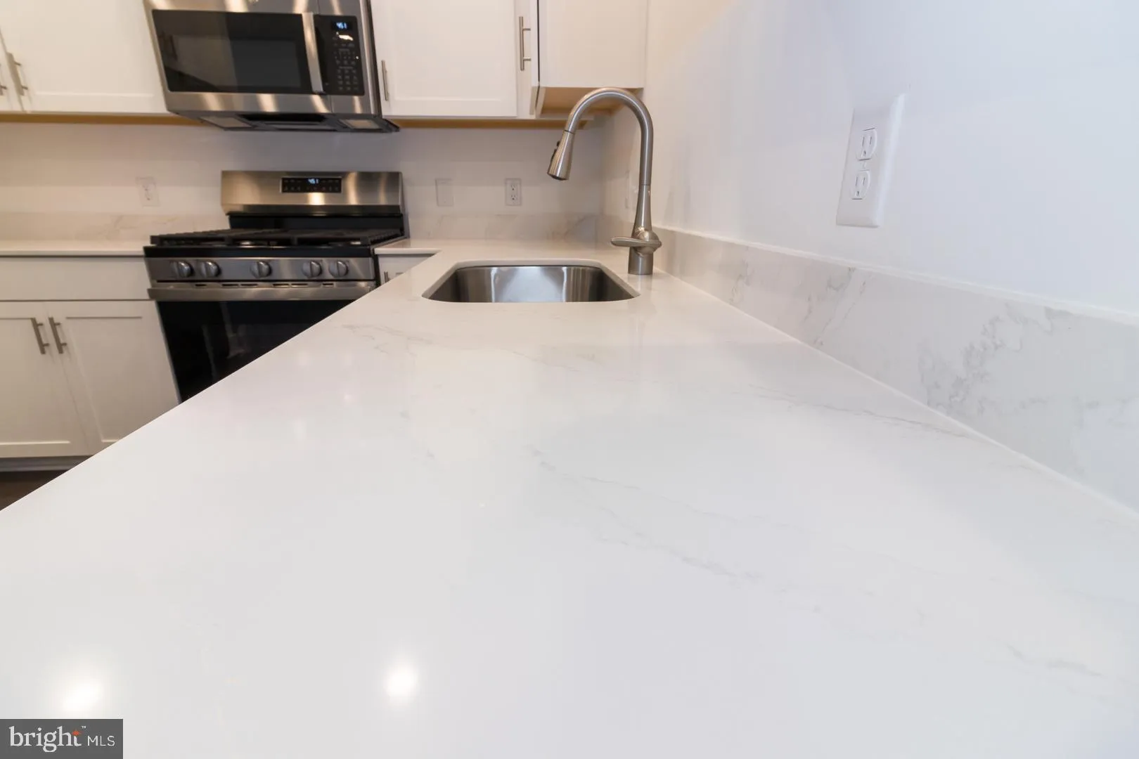 Titusville, New Jersey 08560, United States, 2 Bedrooms Bedrooms, ,2 BathroomsBathrooms,Residential,Pending,38459