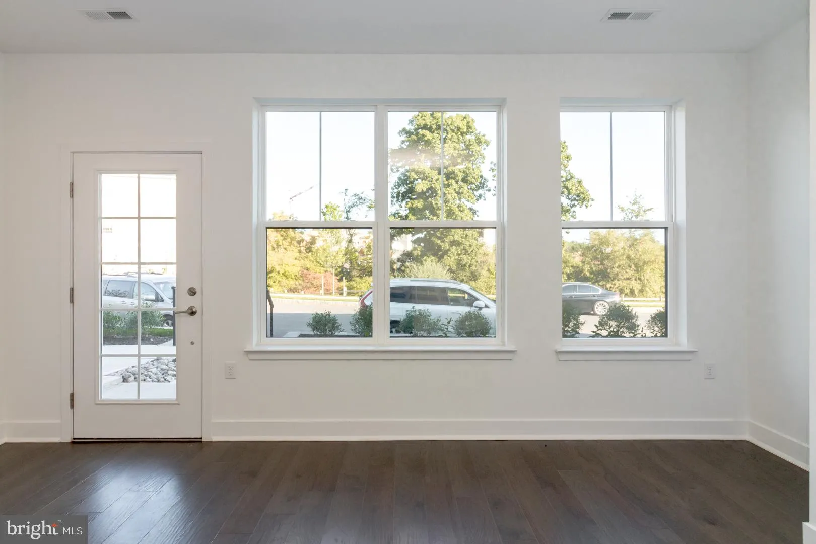 Titusville, New Jersey 08560, United States, 2 Bedrooms Bedrooms, ,2 BathroomsBathrooms,Residential,Pending,38459