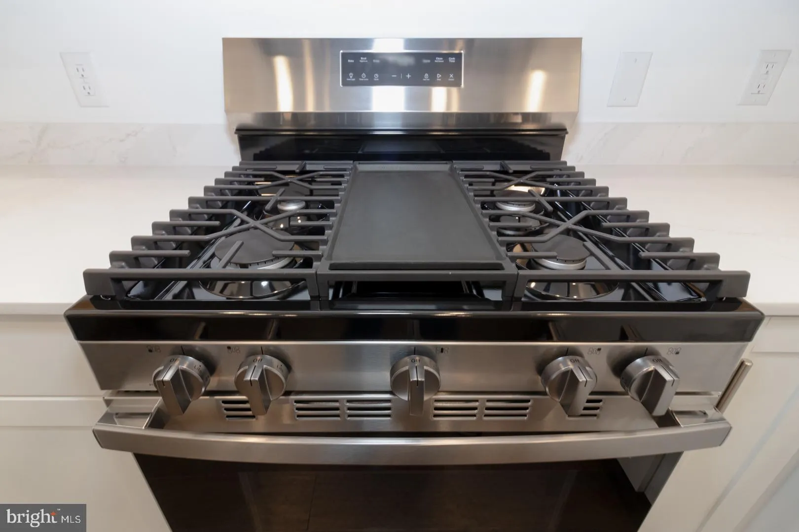 Titusville, New Jersey 08560, United States, 2 Bedrooms Bedrooms, ,2 BathroomsBathrooms,Residential,Pending,38459