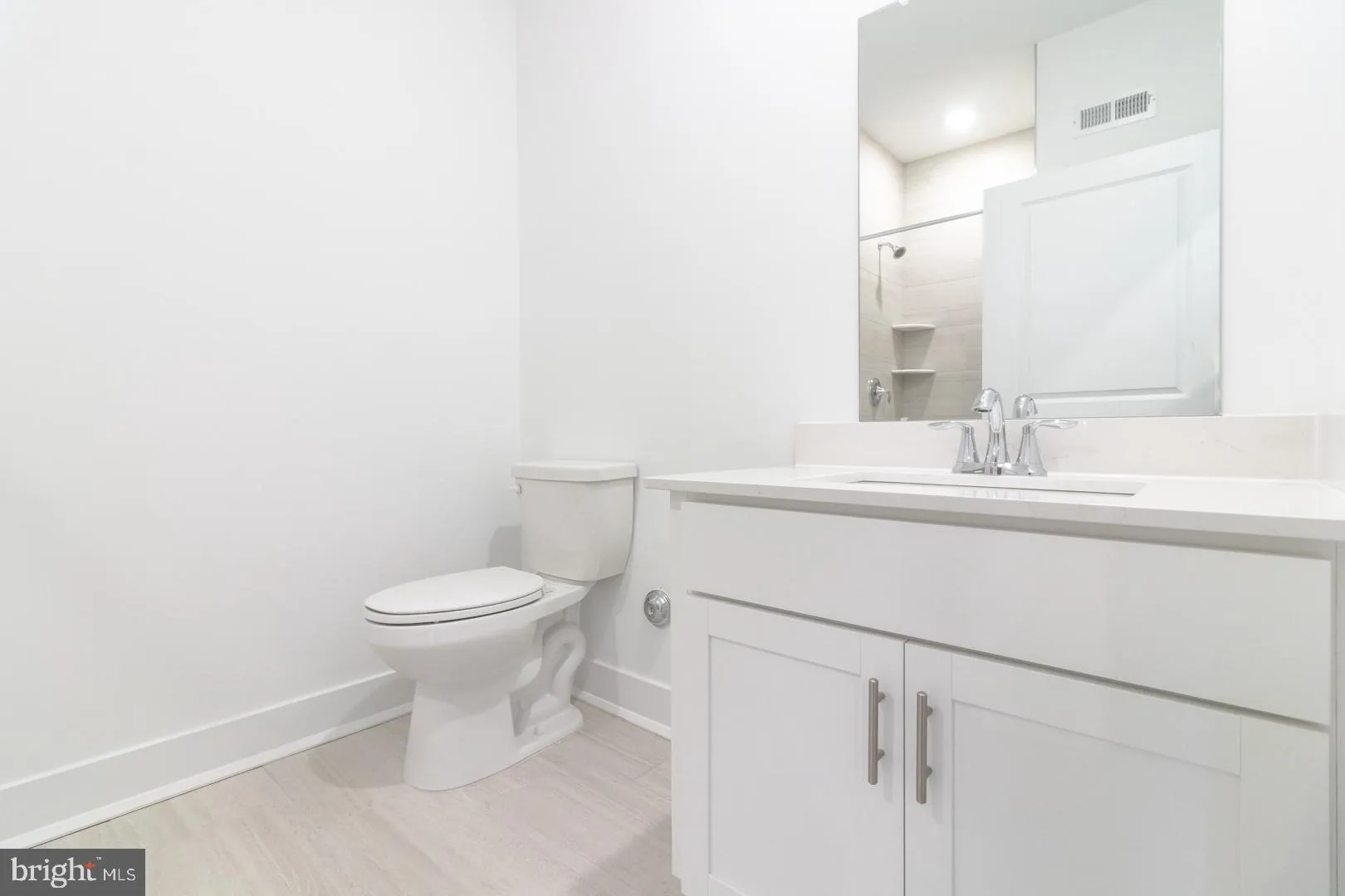 Titusville, New Jersey 08560, United States, 2 Bedrooms Bedrooms, ,2 BathroomsBathrooms,Residential,Pending,38459