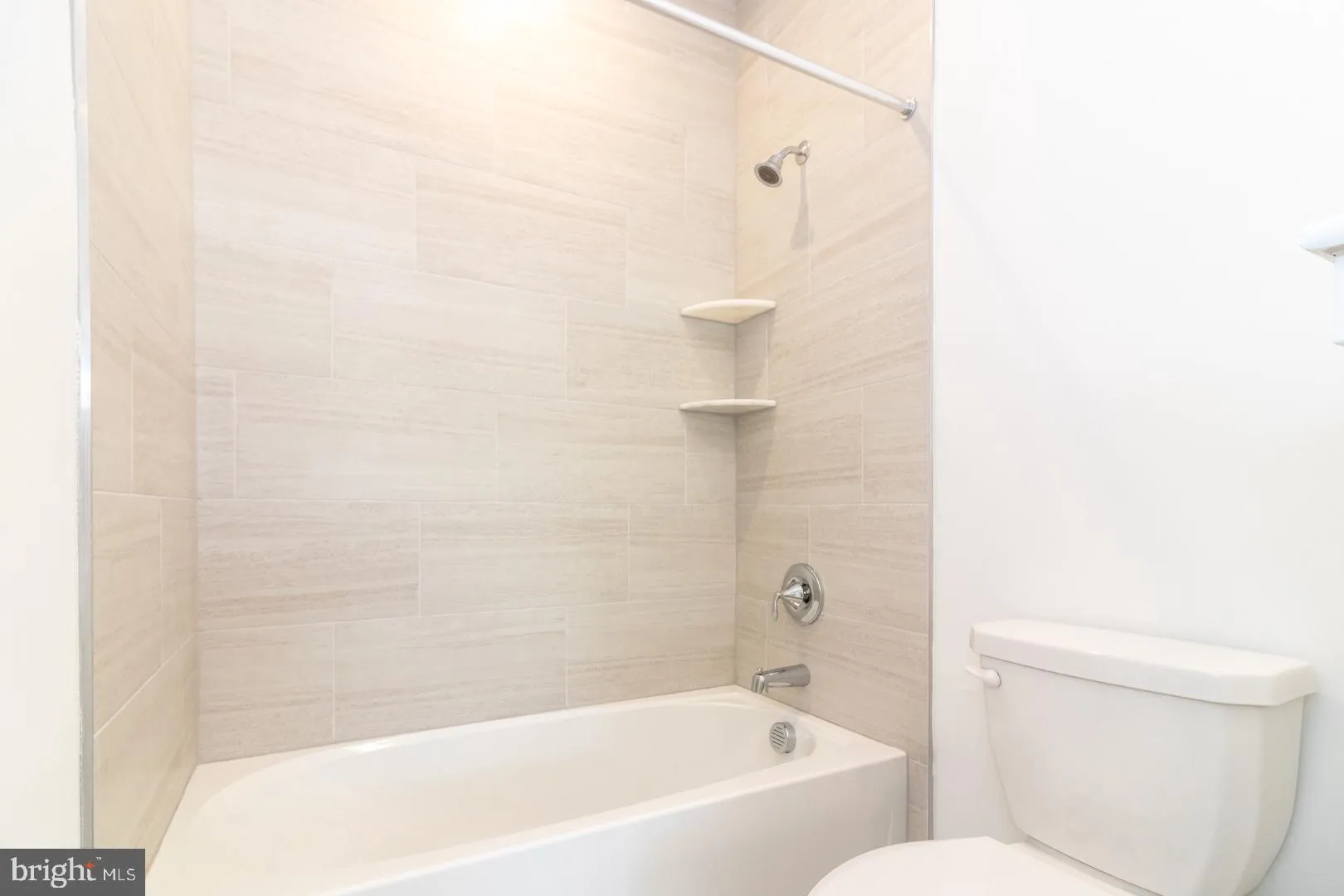 Titusville, New Jersey 08560, United States, 2 Bedrooms Bedrooms, ,2 BathroomsBathrooms,Residential,Pending,38459