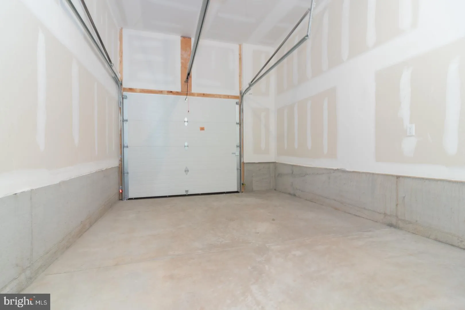 Titusville, New Jersey 08560, United States, 2 Bedrooms Bedrooms, ,2 BathroomsBathrooms,Residential,Pending,38459