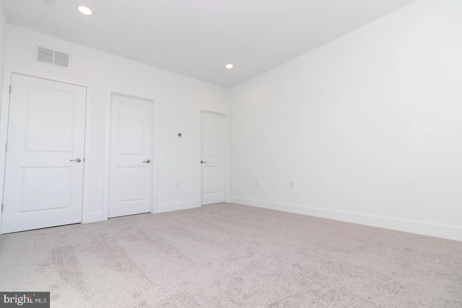 Titusville, New Jersey 08560, United States, 2 Bedrooms Bedrooms, ,2 BathroomsBathrooms,Residential,Pending,38459