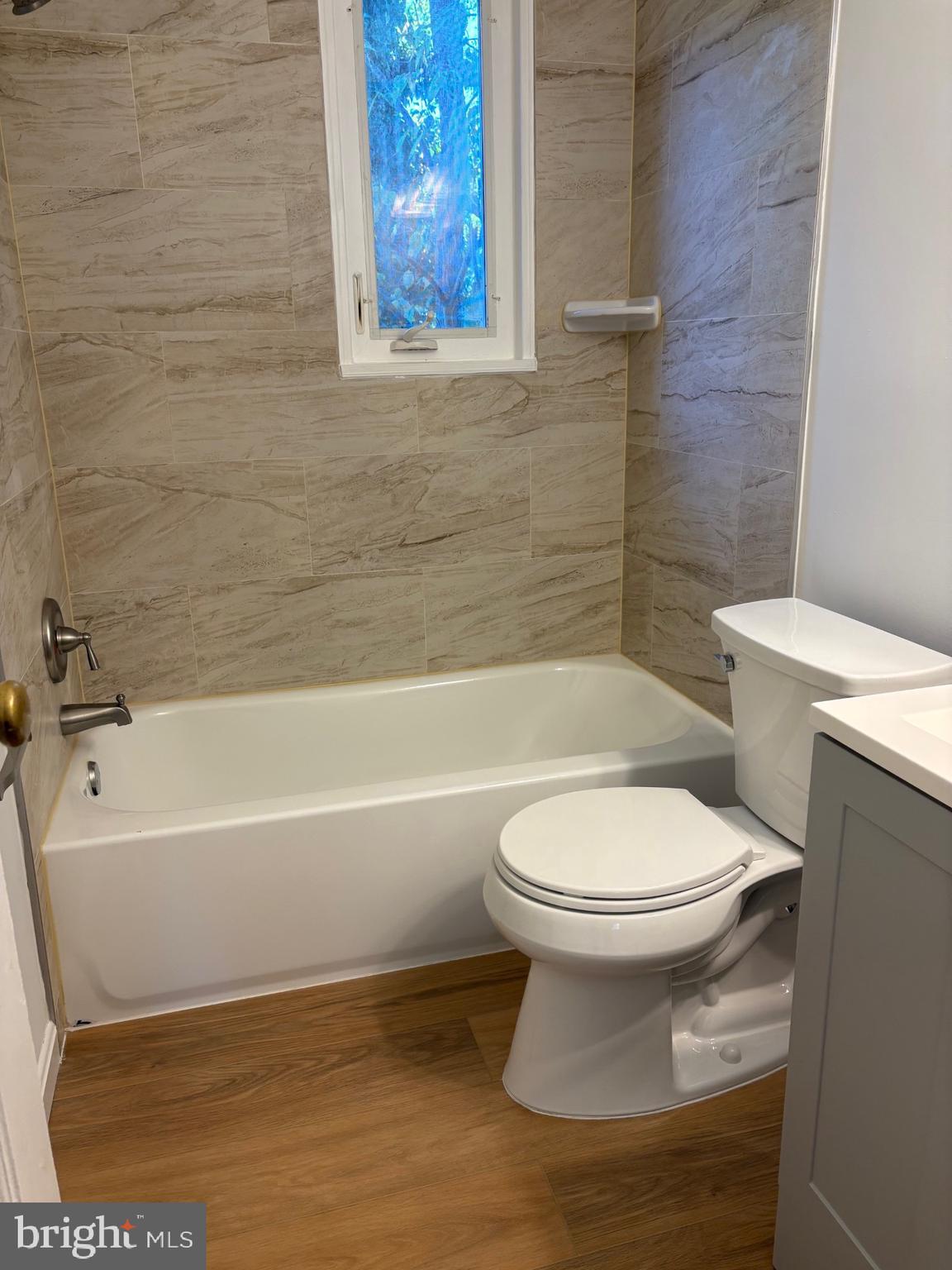 MUNSON'S - Residential Lease