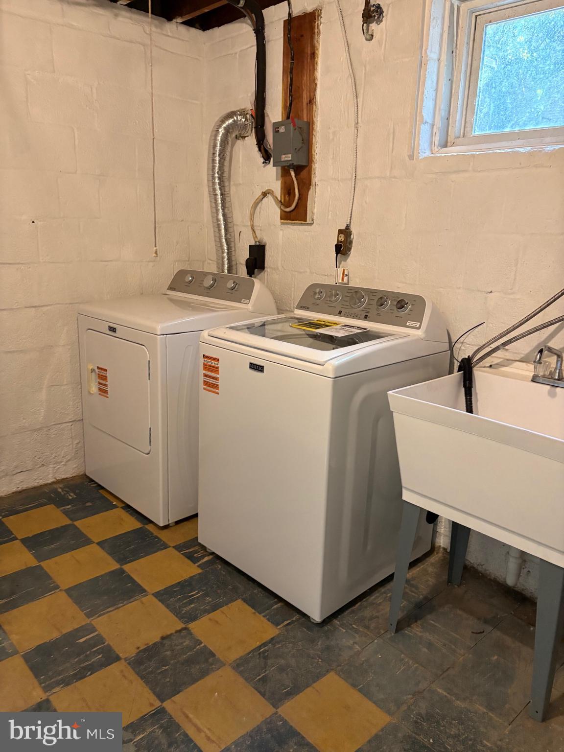 MUNSON'S - Residential Lease