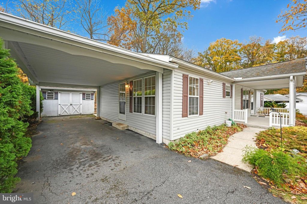 Photo of 20 Aspen Drive, MANHEIM, PA 17545 (MLS # PALN2023614)