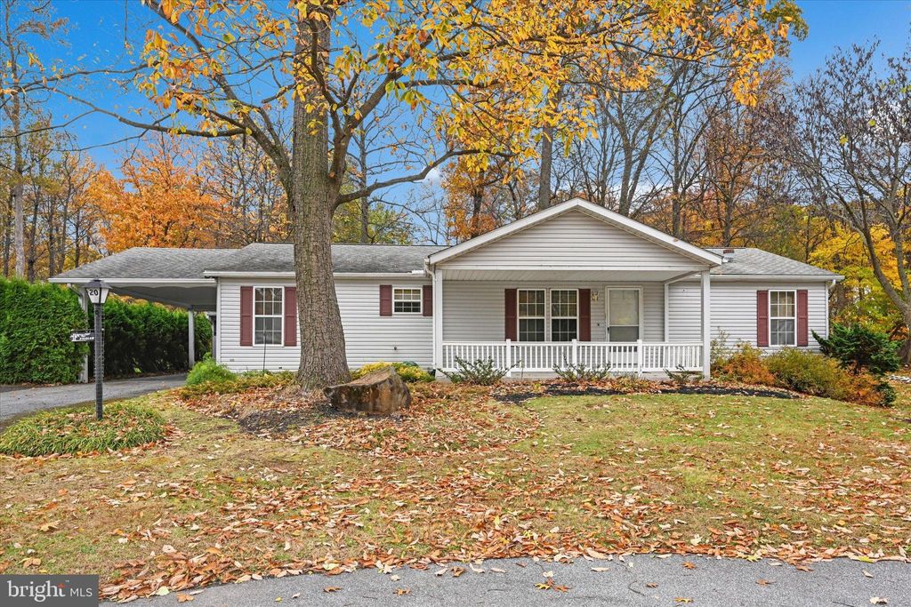 Photo of 20 Aspen Drive, MANHEIM, PA 17545 (MLS # PALN2023614)