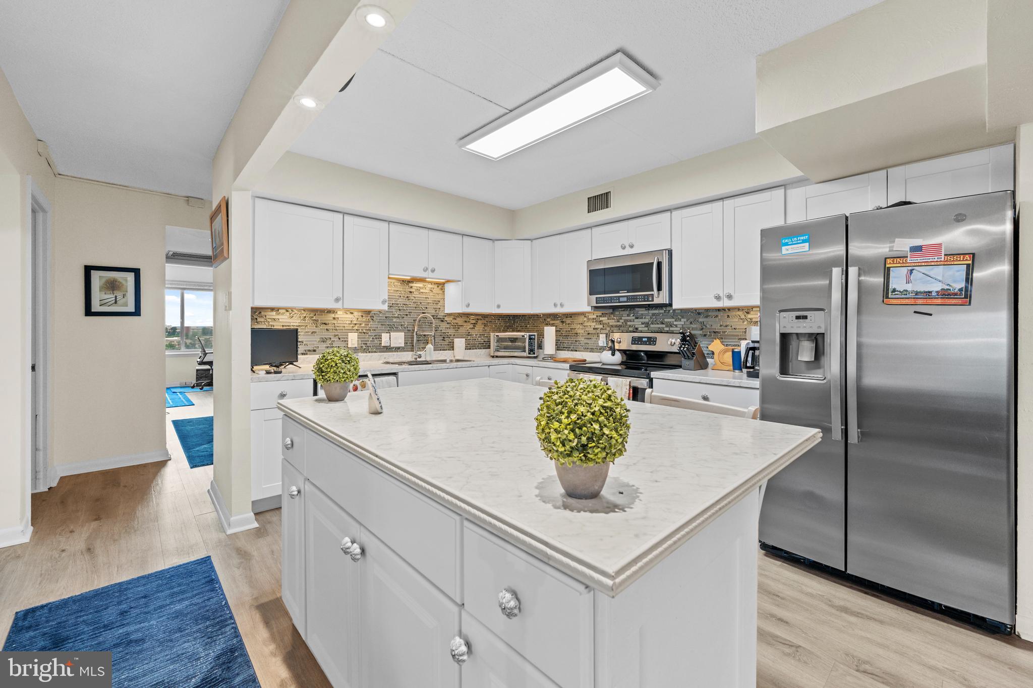 11004 VALLEY FORGE CIRCLE 1004