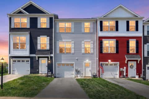 Townhouse For Sale - 26 Pacer Drive<br/> HANOVER, PA 17331
