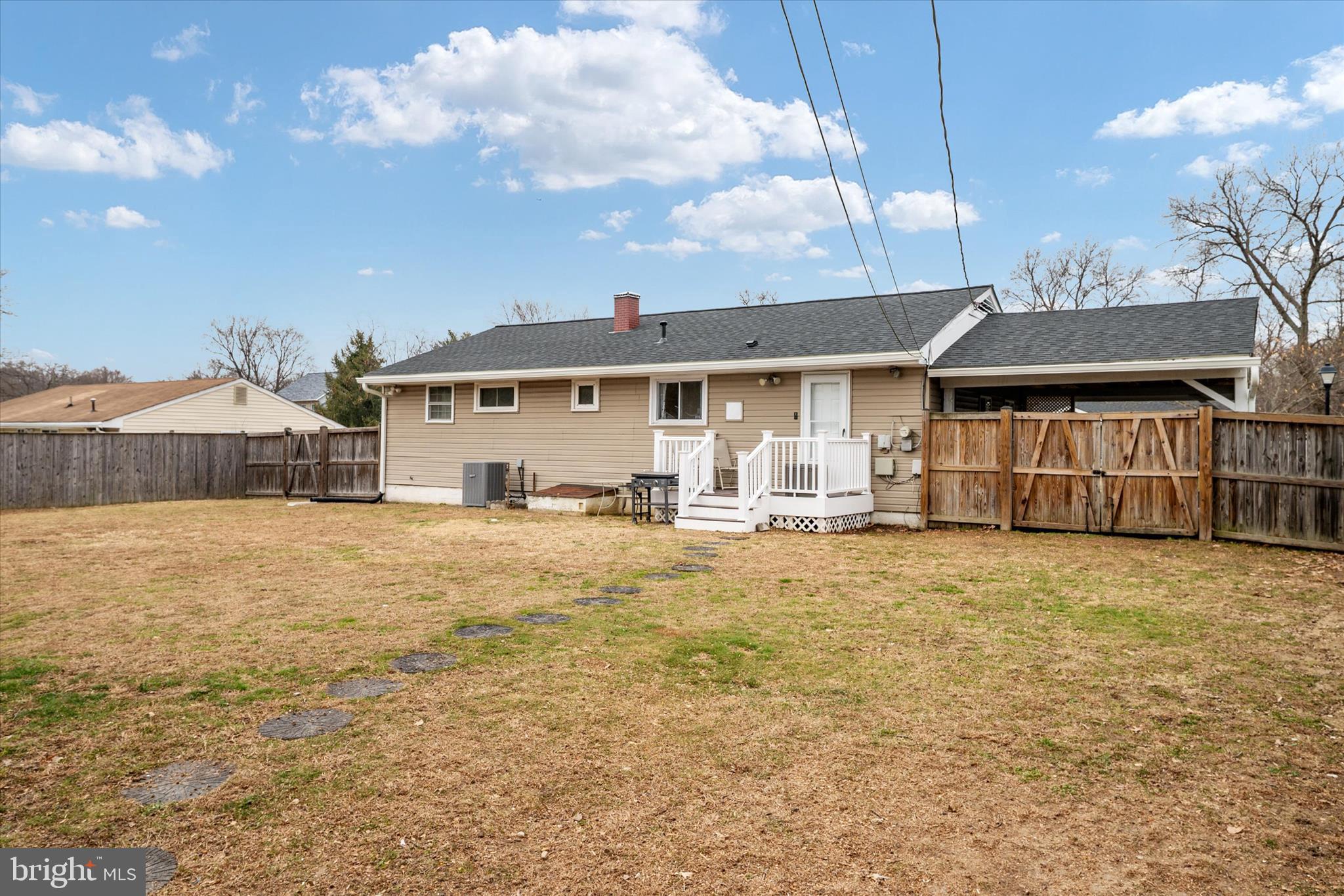 PASADENA MANOR - Residential