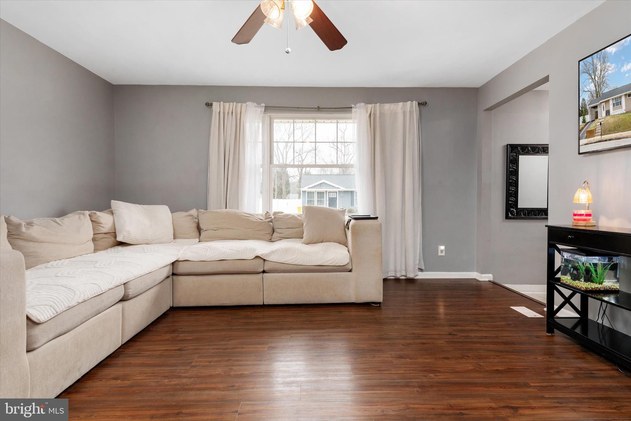 PASADENA MANOR - Residential