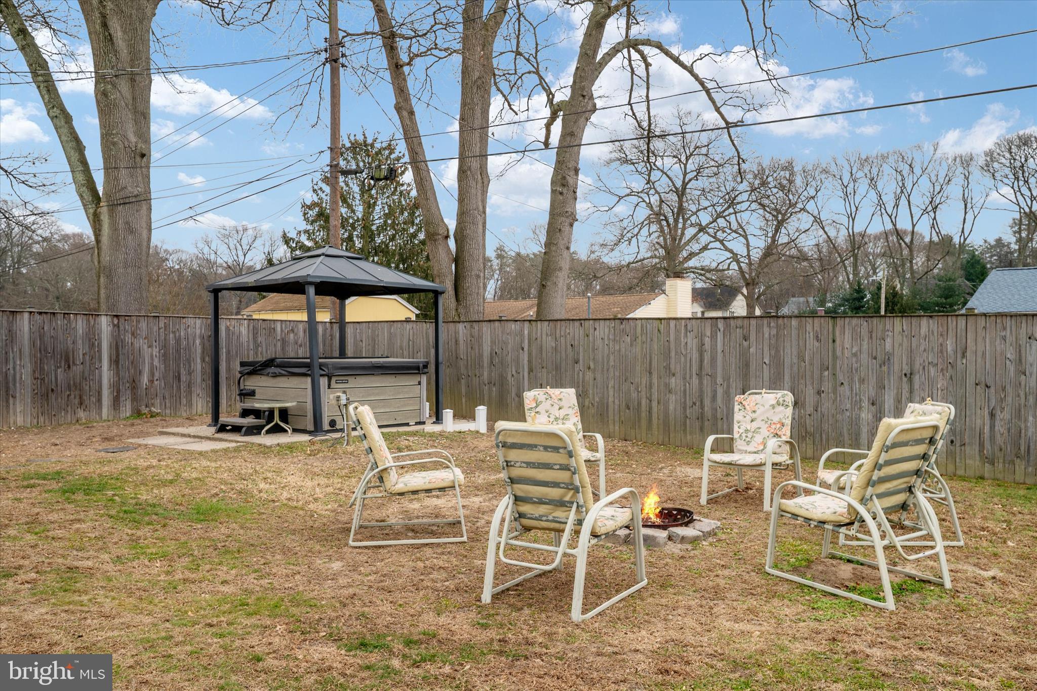 PASADENA MANOR - Residential