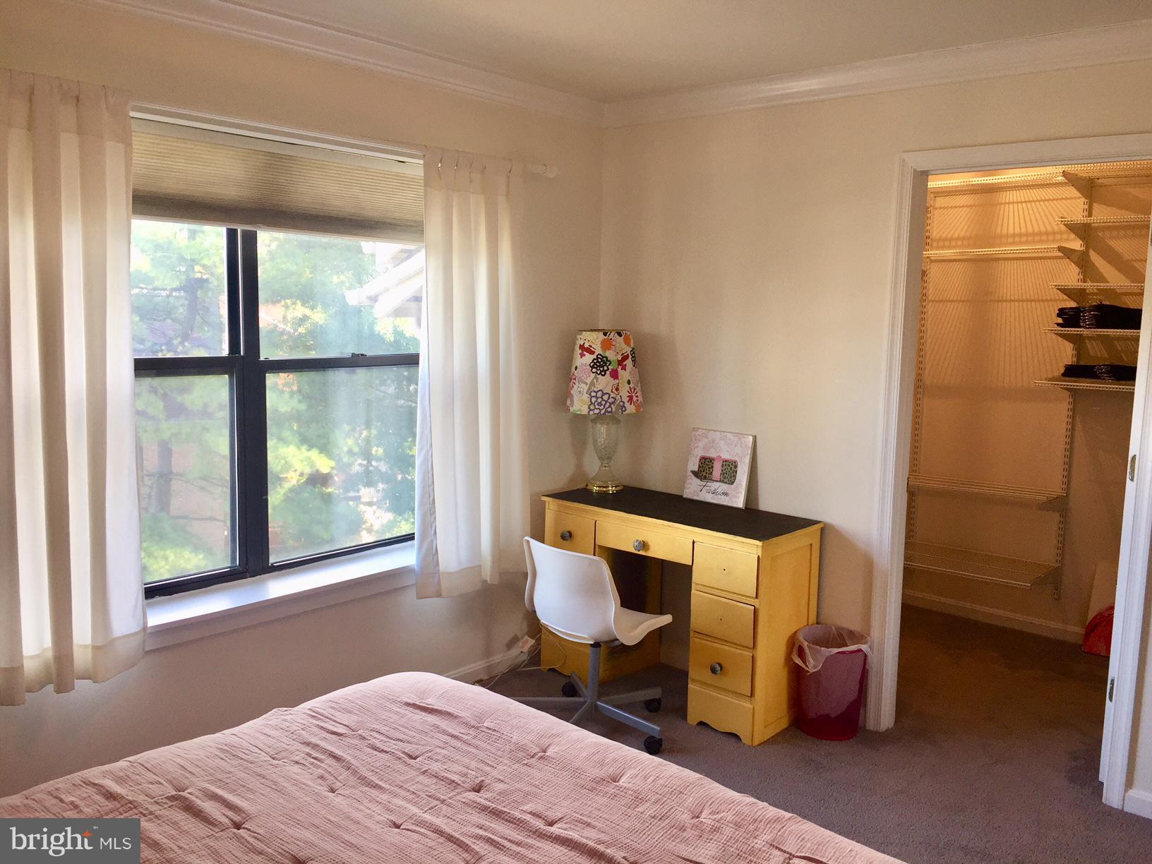 BRISTOL SQUARE - Residential Lease