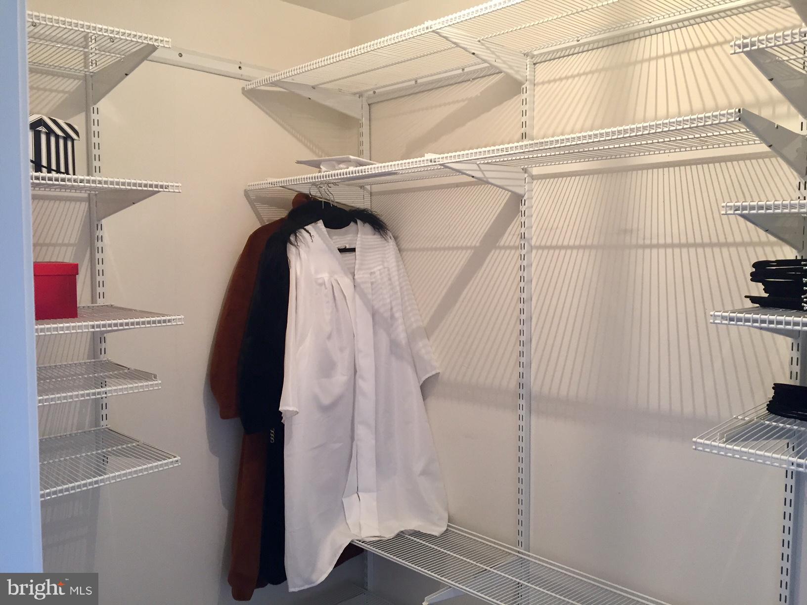 BRISTOL SQUARE - Residential Lease