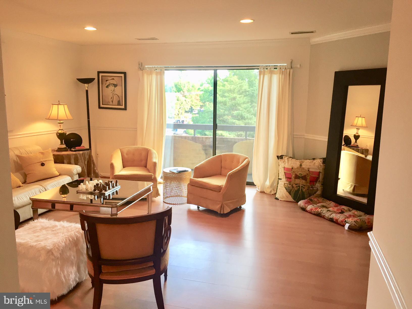 BRISTOL SQUARE - Residential Lease