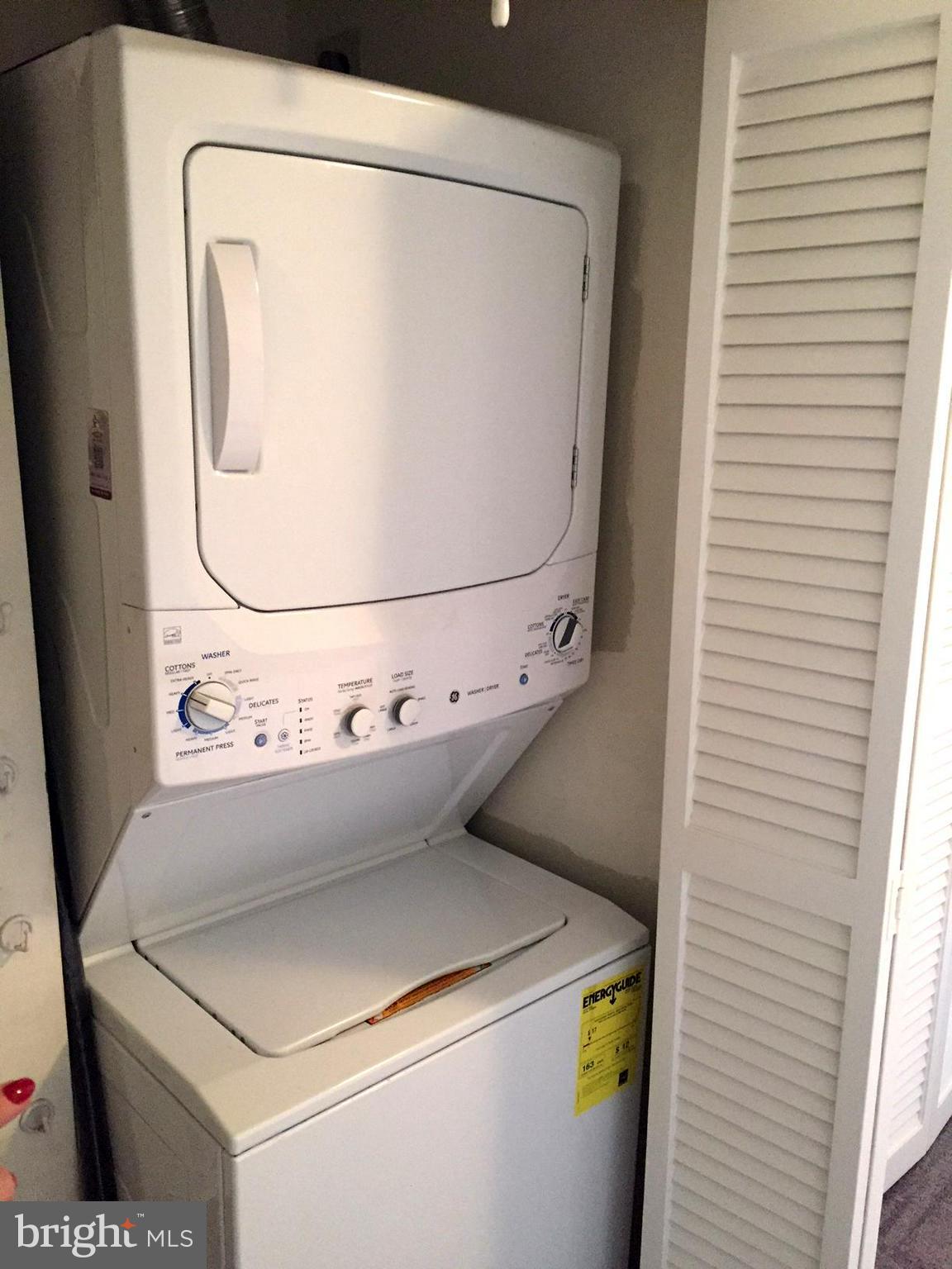 BRISTOL SQUARE - Residential Lease