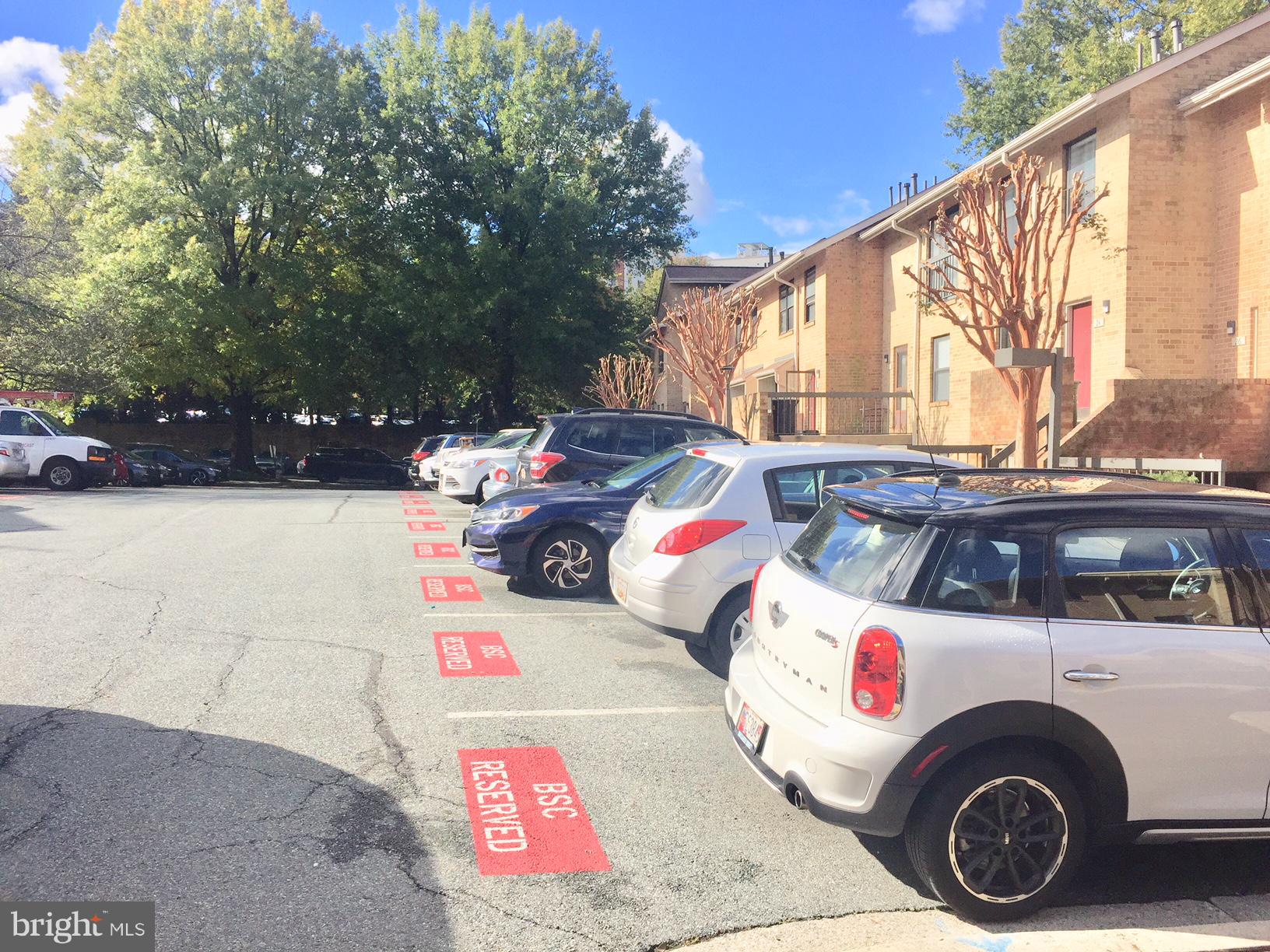 BRISTOL SQUARE - Residential Lease