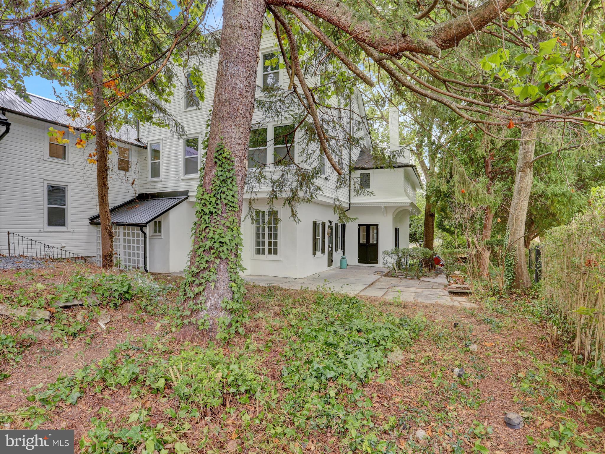 WYOMISSING HILLS - Residential