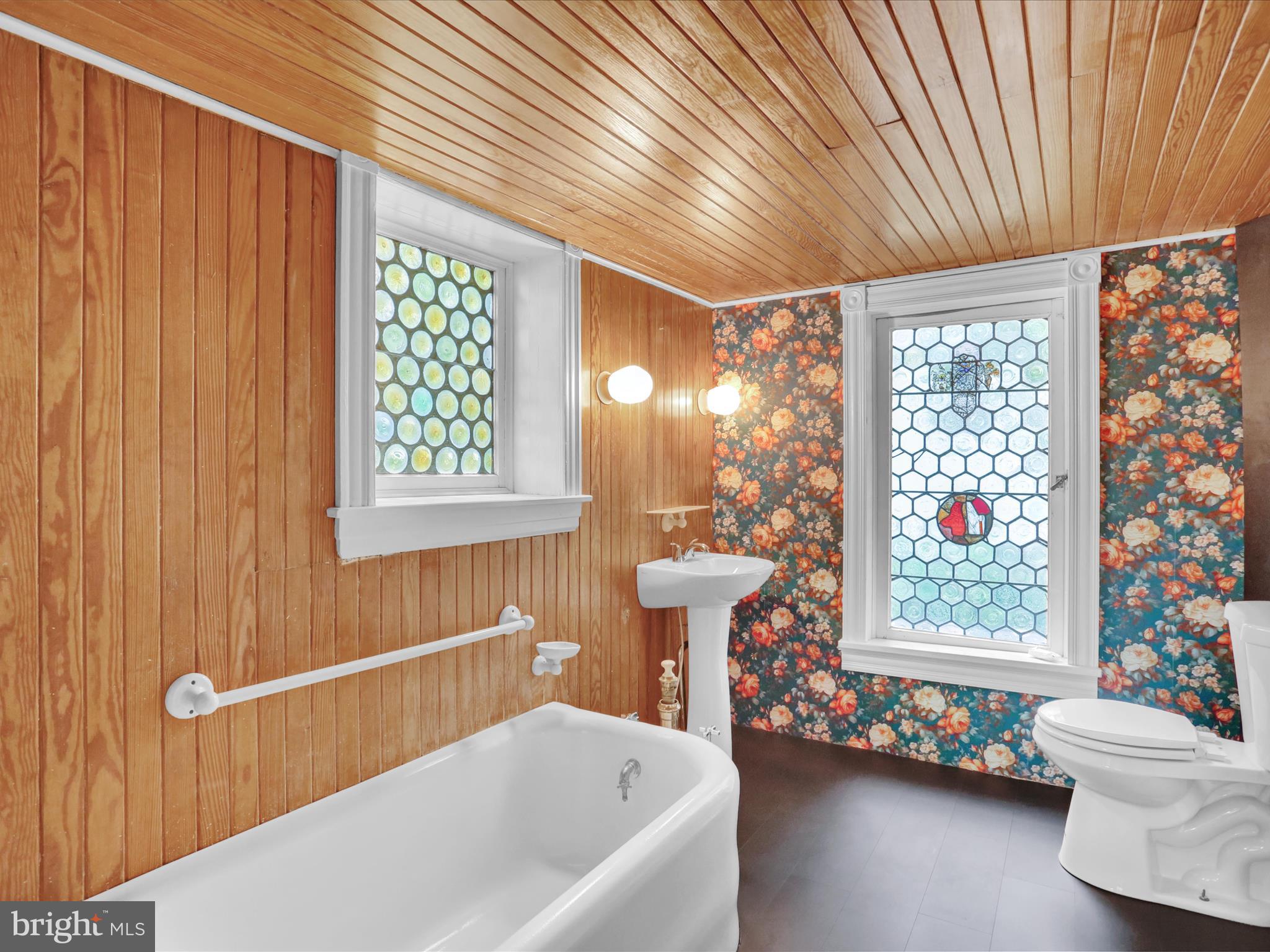 WYOMISSING HILLS - Residential